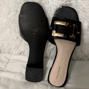 TAHARI Black Flat Brand New Slide On
